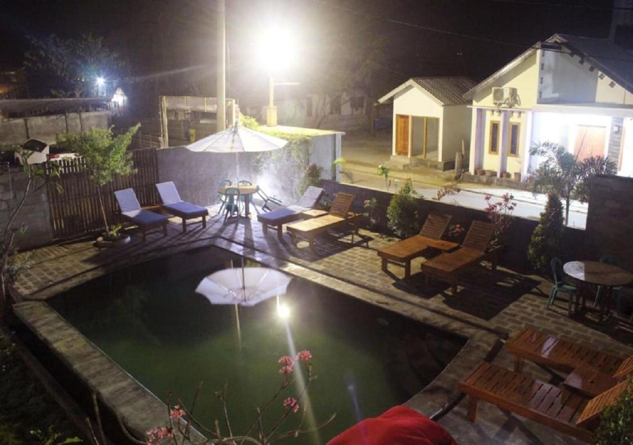 Ridho Malik Hotel Bumbang Eksteriør bilde