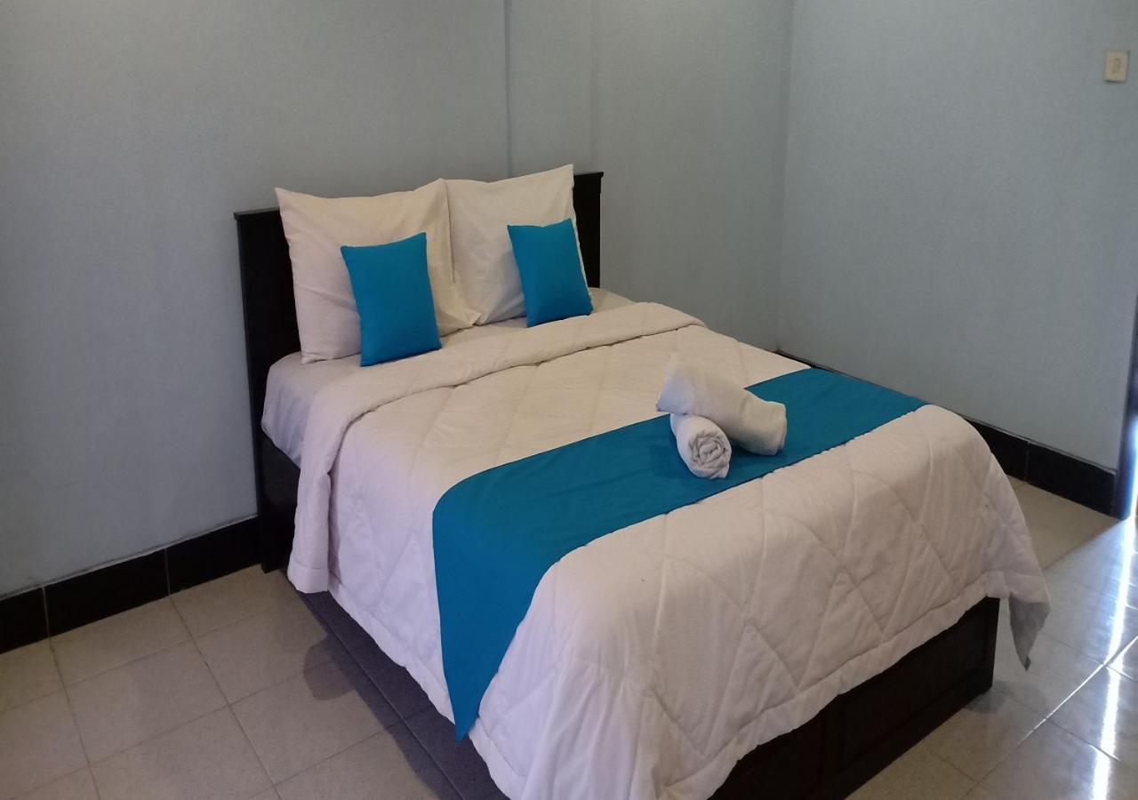 Ridho Malik Hotel Bumbang Eksteriør bilde