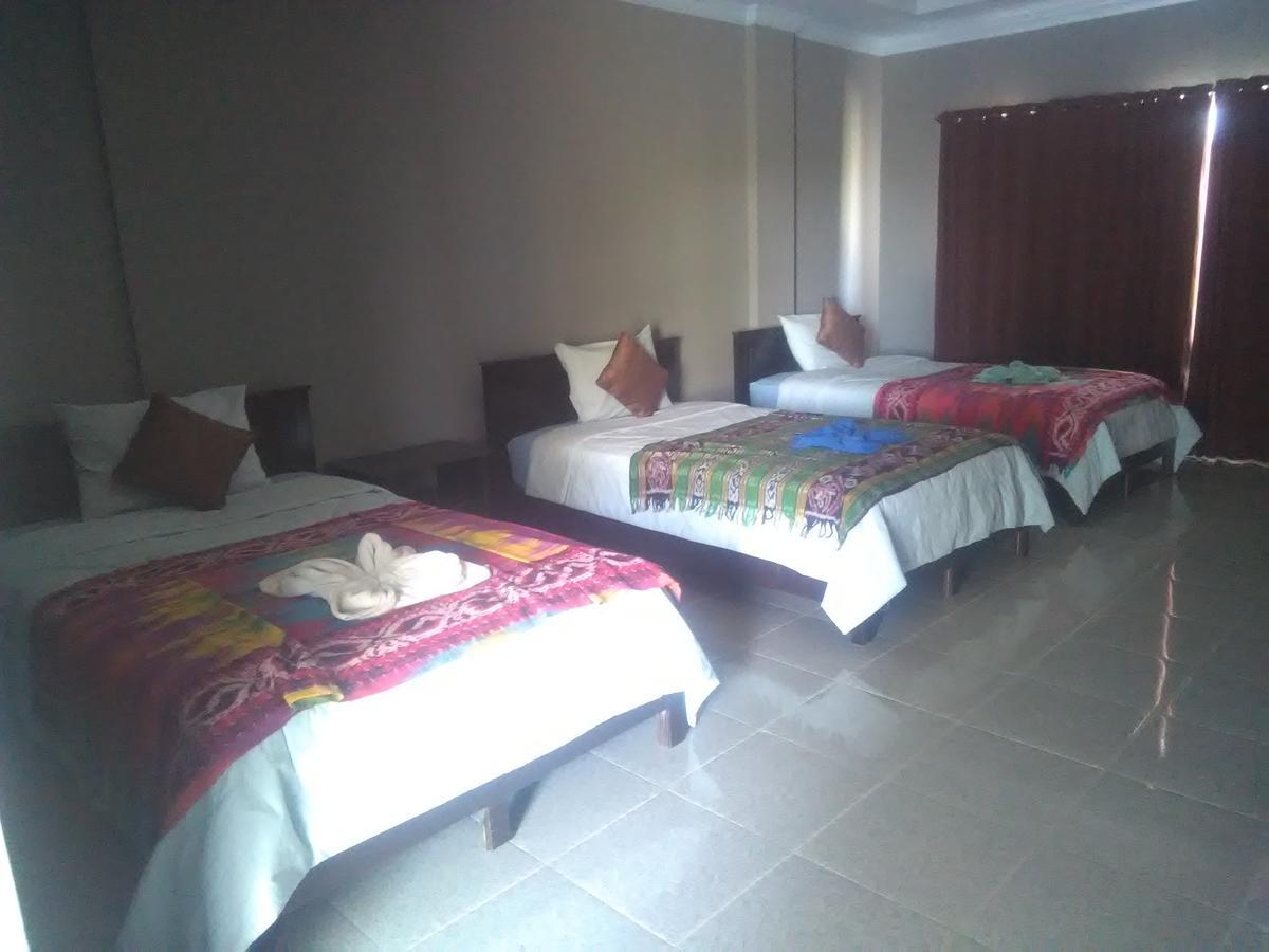 Ridho Malik Hotel Bumbang Eksteriør bilde